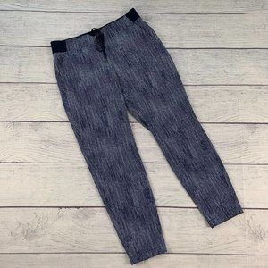 Athleta Activewear Jogger Pants sz 6 Navy Lightweight Pull on Inseam 27.5"